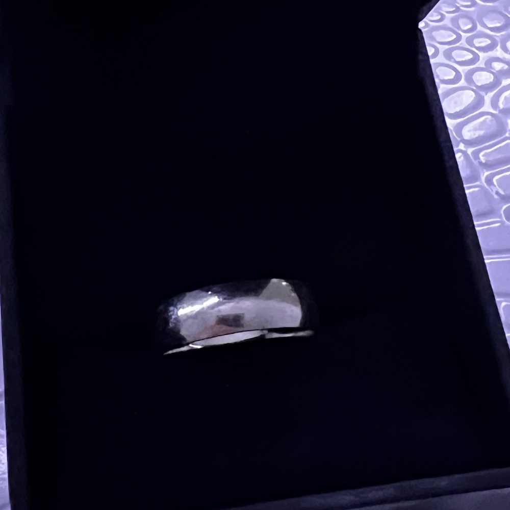 14k white gold wedding band
